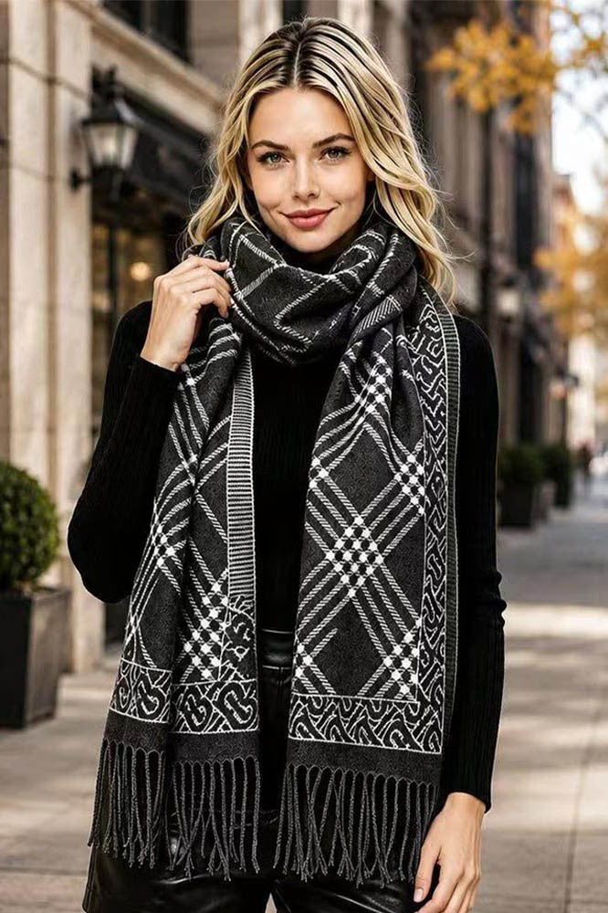 GEOMETRIC FRINGE SCARF - BLACK