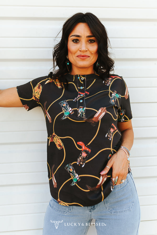 BOOTS & ROPE SNAP BUTTON TEE
