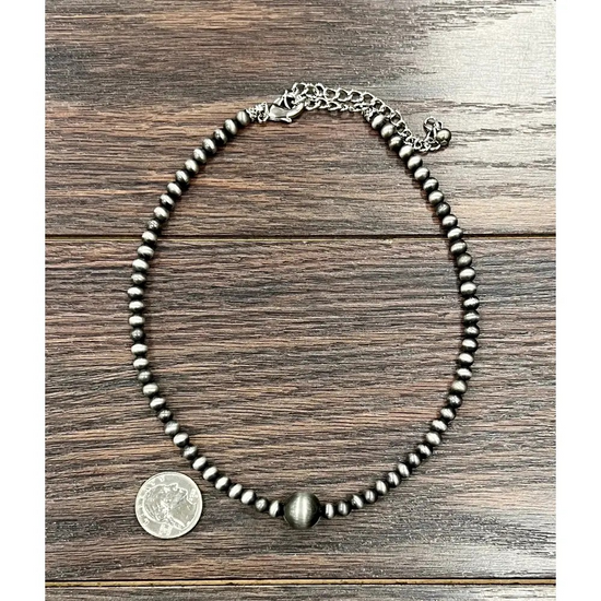 CENTER BEAD NAVAJO NECKLACE