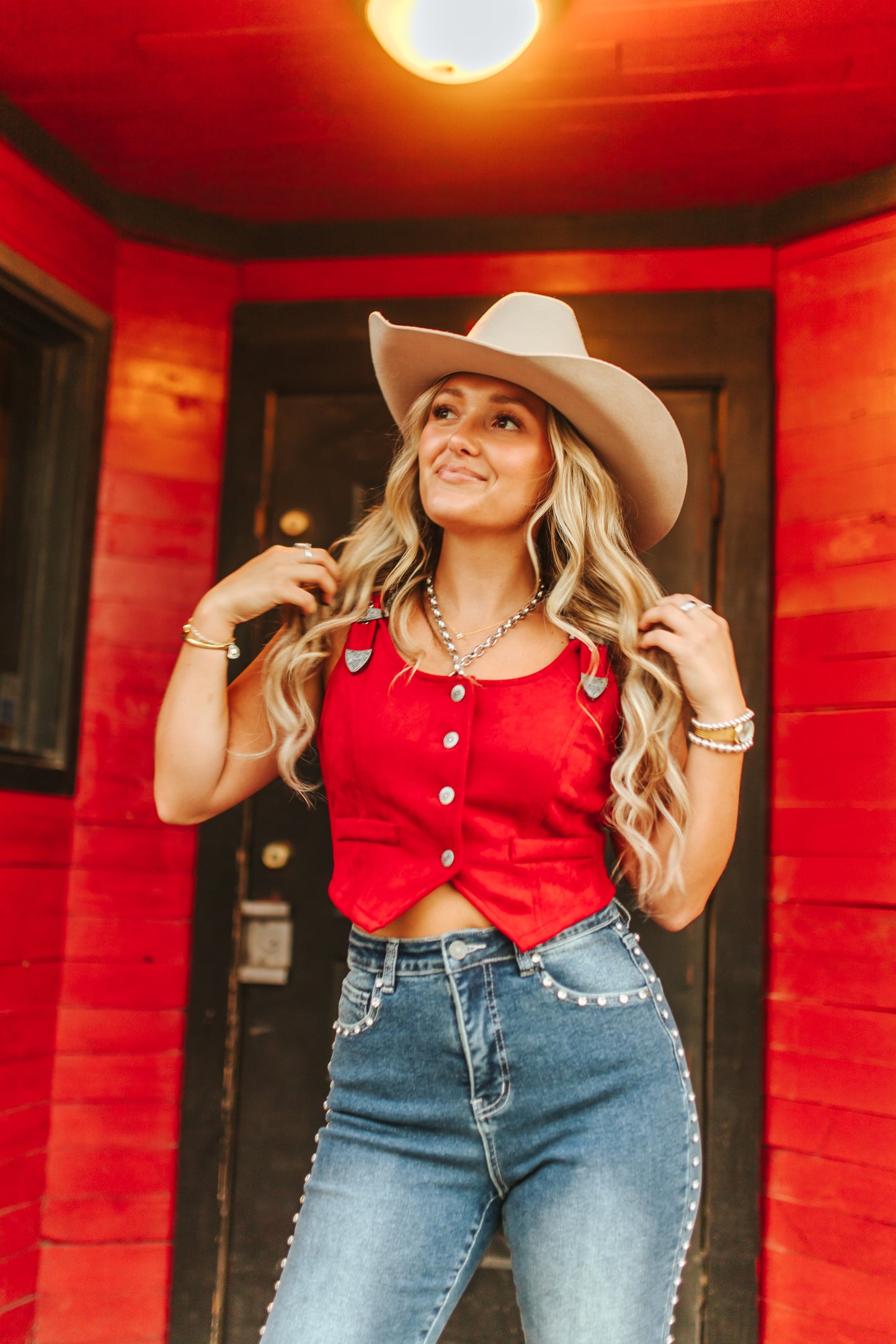 BUCKLE STRAP BUTTON DOWN VEST - RED