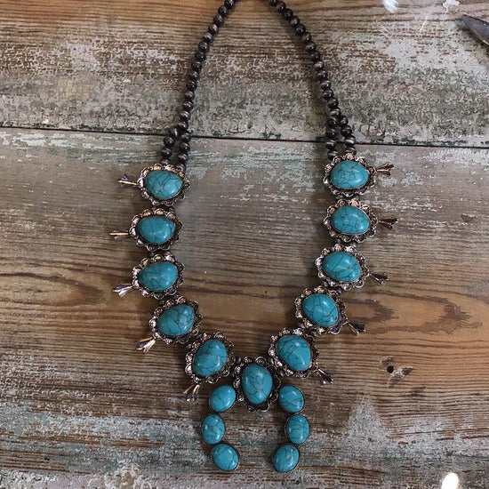 Load image into Gallery viewer, APACHE CITY NECKLACE
